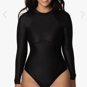 *NWT* Jolyn Elizabeth Zip-Up Surf Suits - black & cosmo